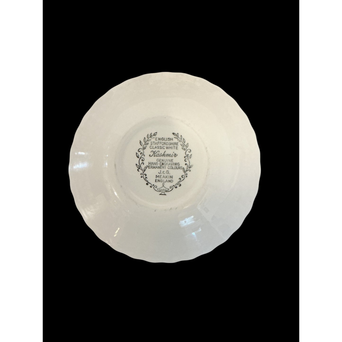 Churchill Kashmir Scalloped Edge Bowl 6.5" Diameter Classic White Floral Made In England Fine Stoneware